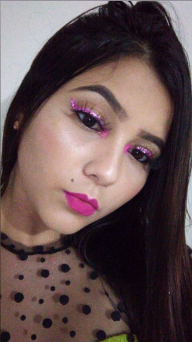 Delineado com glitter rosa💞✨