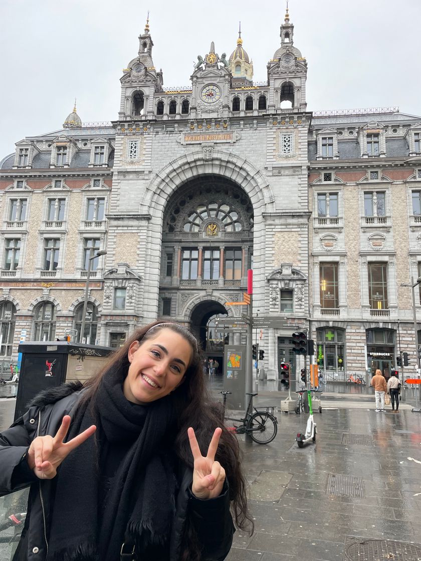 Place Antwerpen Centraal Station