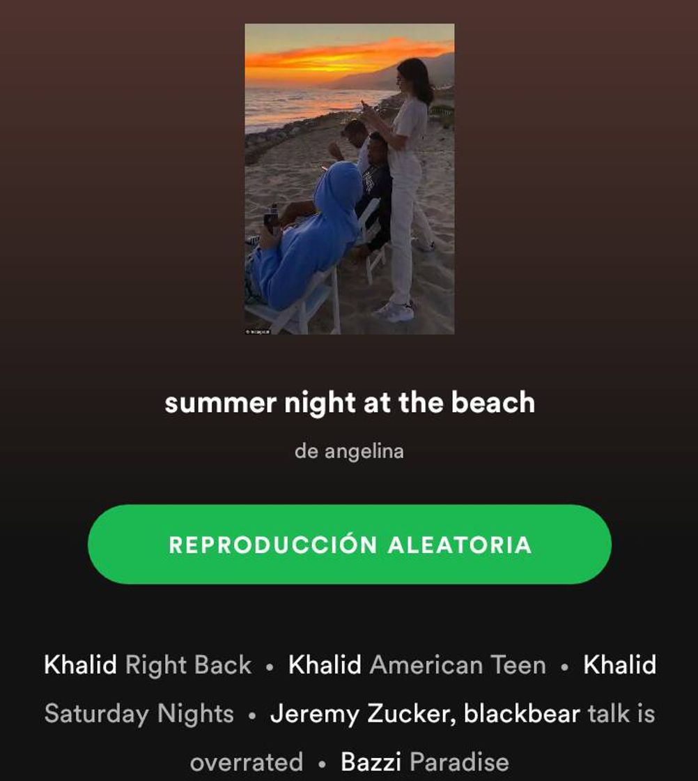 Canciones Summer night at the beach