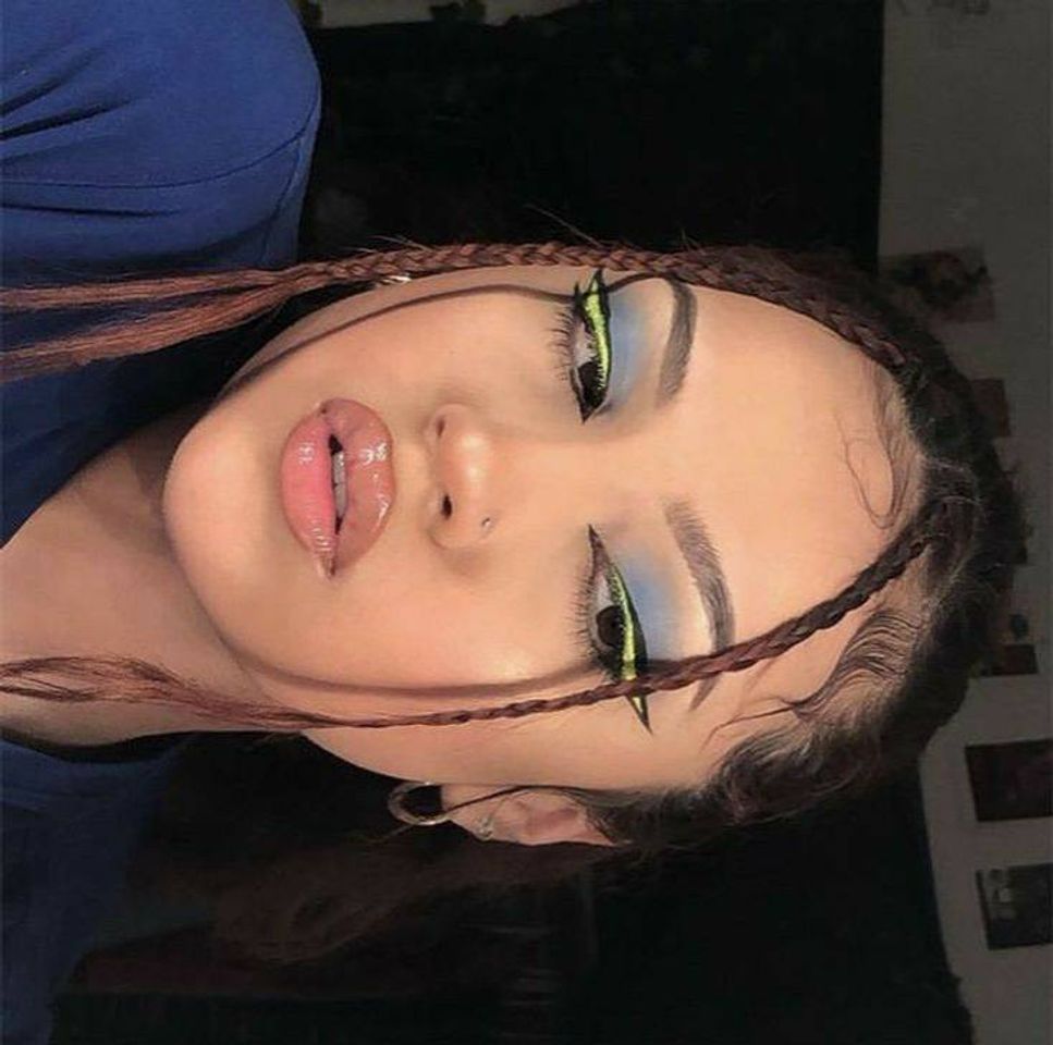 Social Neon eyeliner Make-up 