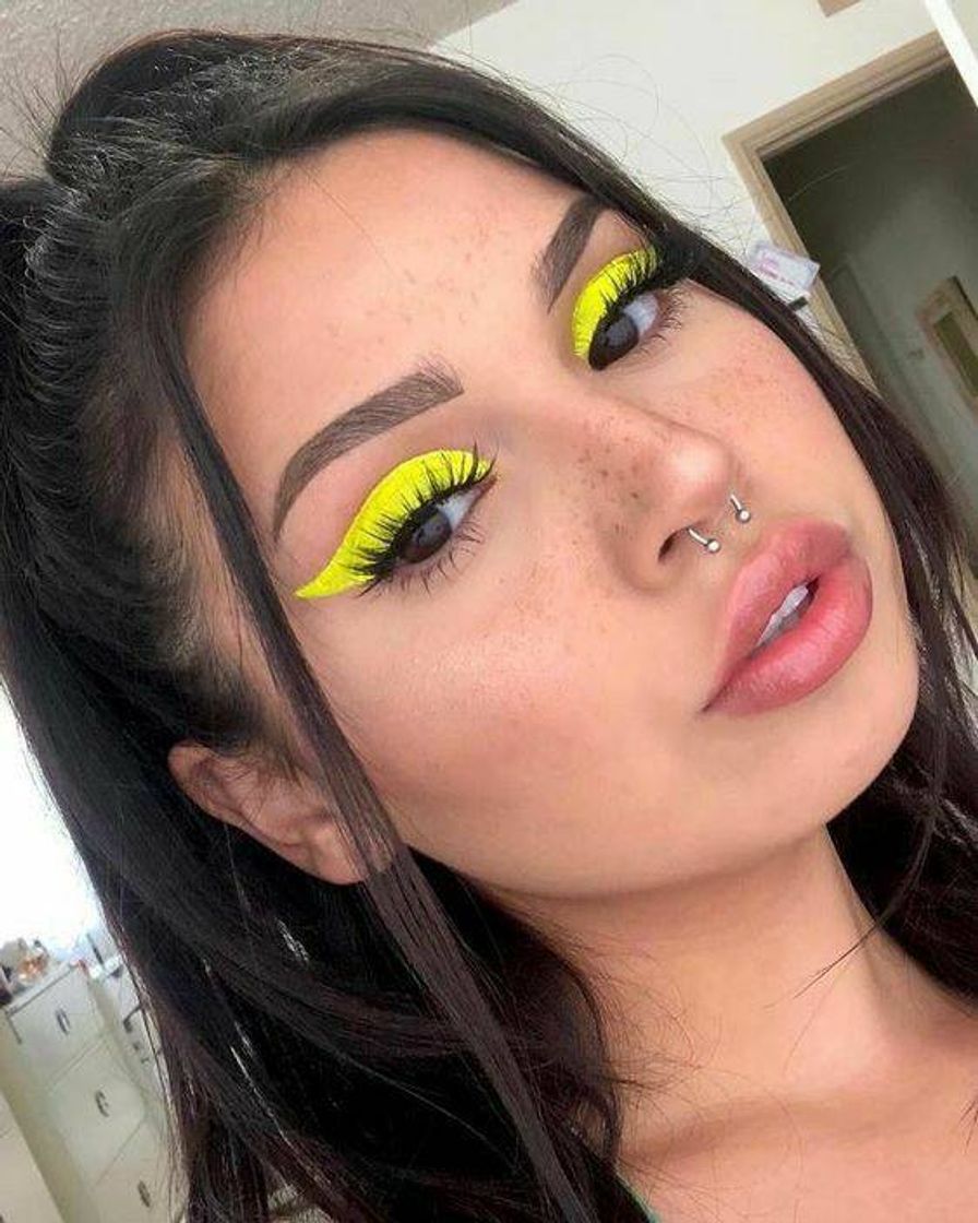 Moda Neon makeup inspiration