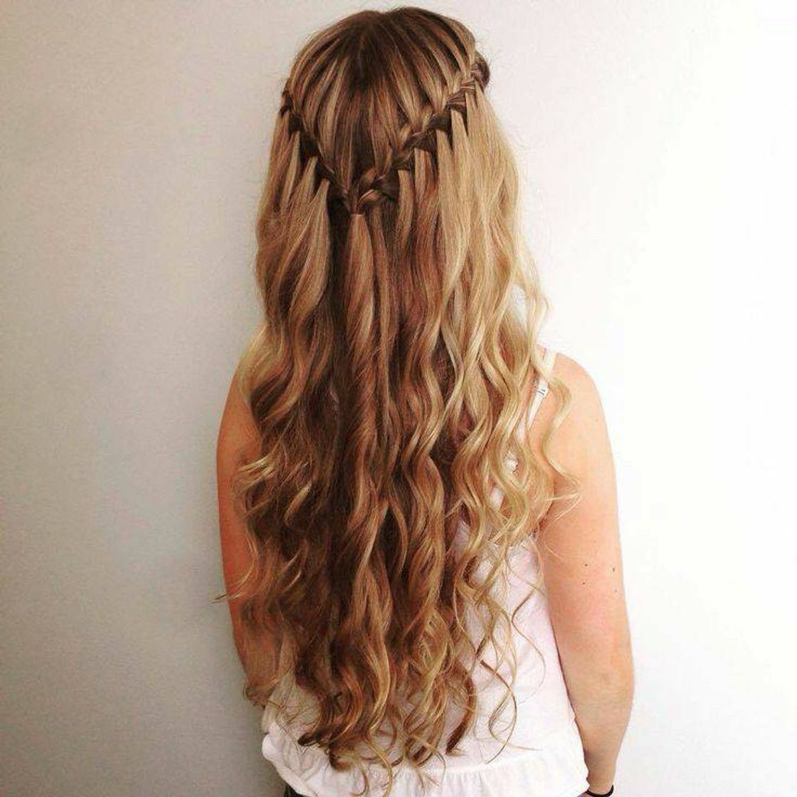 Moda Hairstyle with braid