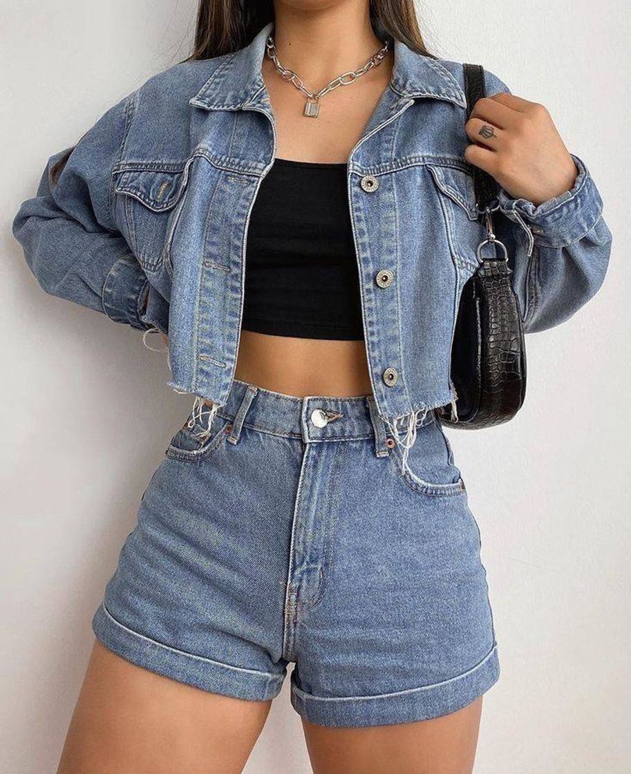 Social Oufits con campera de jean 