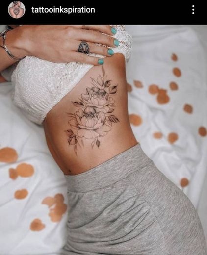 Tatuagem Feminina Floral