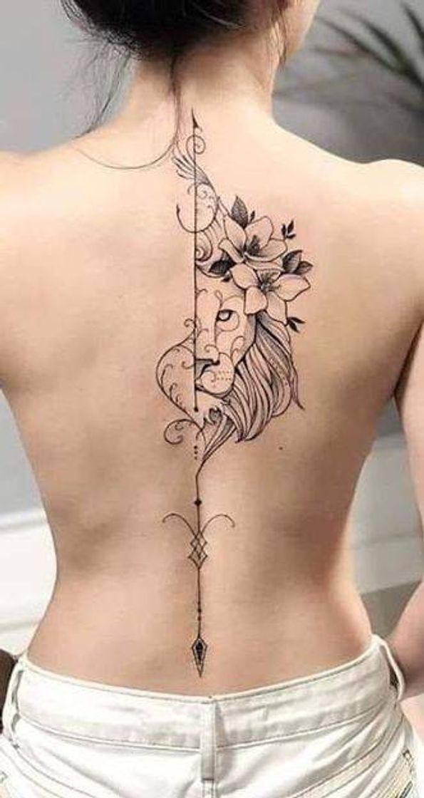 Moda Tatuagem feminina costas