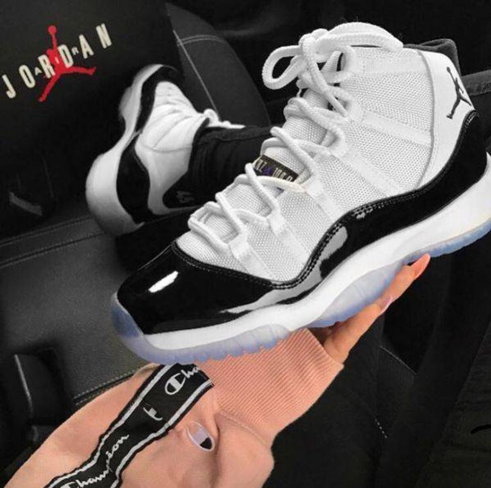 Social AIR JORDAN 11 RETRO 'GS' CONCORD 2018