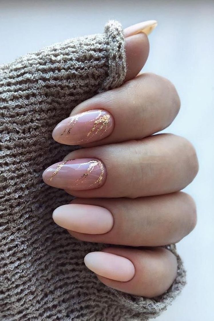 Fashion 20 Modelos de unhas para o Réveillon ✨