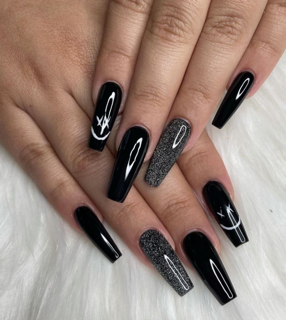 Moda By Black nails 🖤