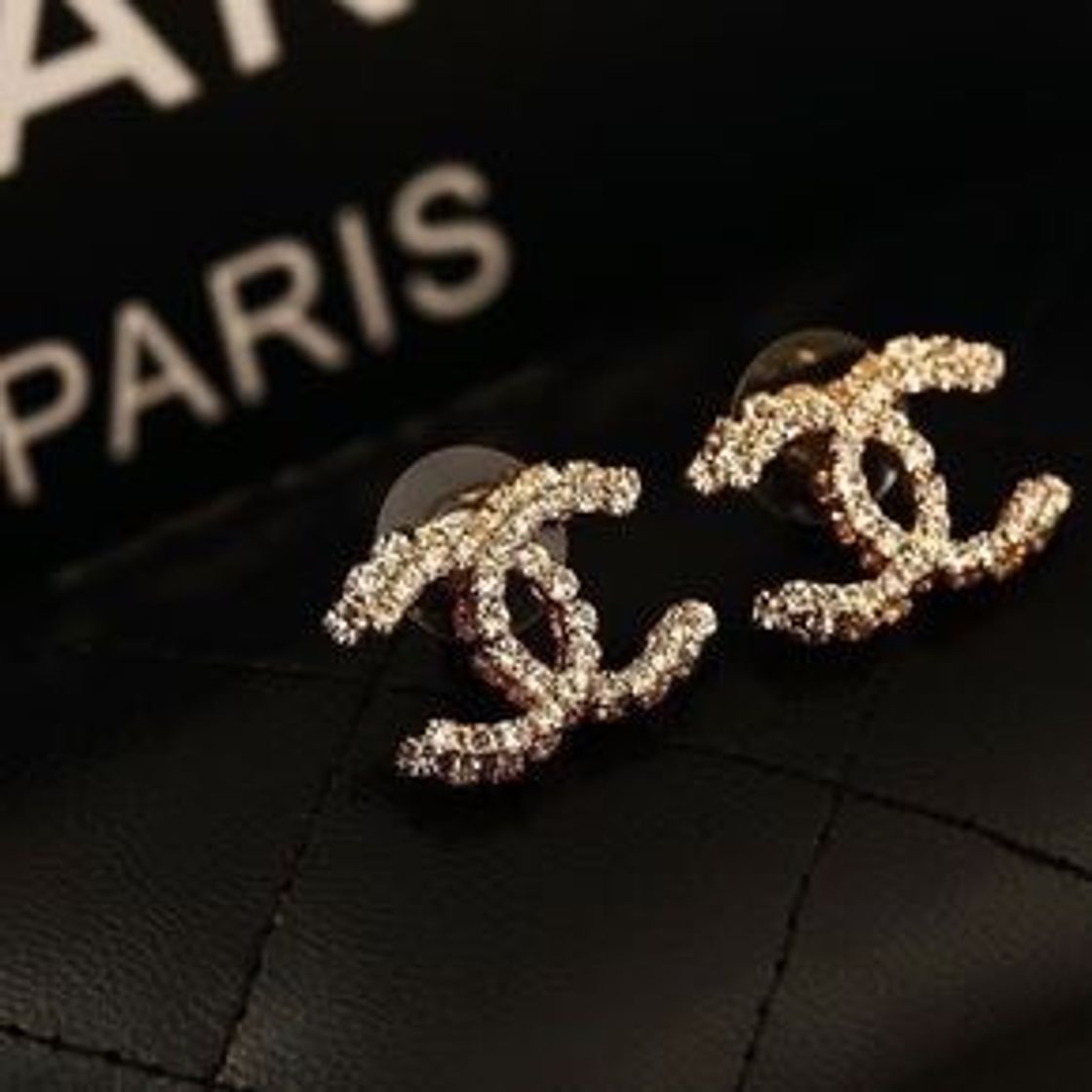 Moda Chanel earrings 