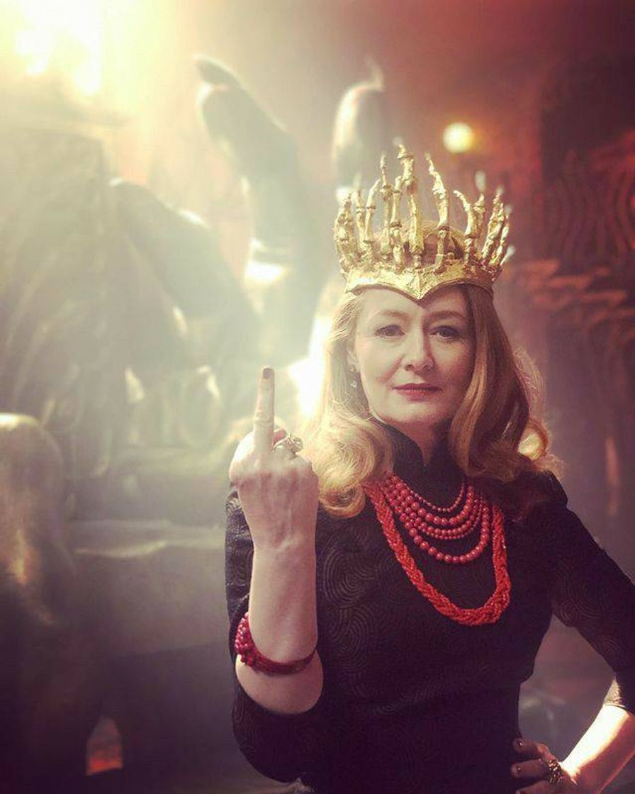 Tia Zelda Com a coroa infernal👑