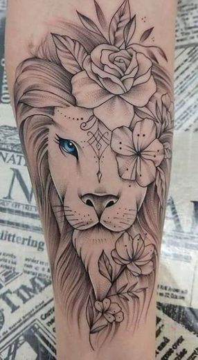 Leão + flor no antebraço