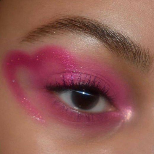 pink heart graphic eyeliner 