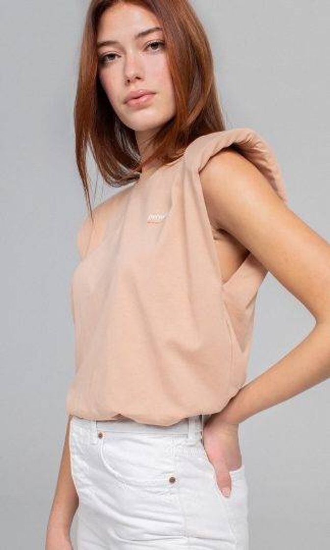 Moda Betty | Blush Padded Shoulder T-shirt