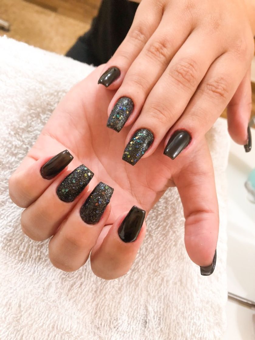 Fashion Unhas pretas com detalhe em preto reluzente, um luxo 🖤