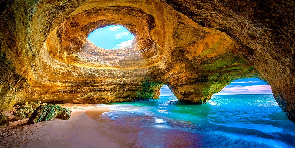 Place Benagil Caves