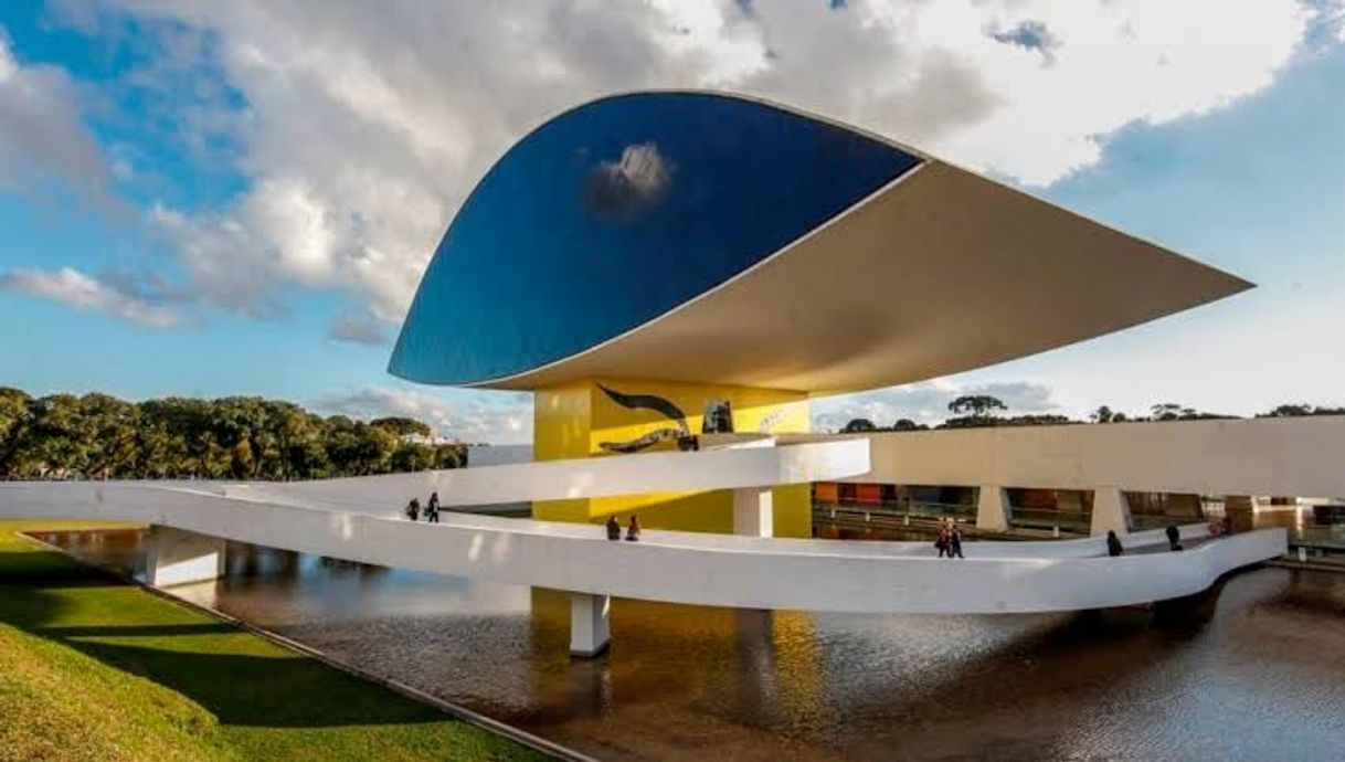 Lugar Museu Oscar Niemeyer