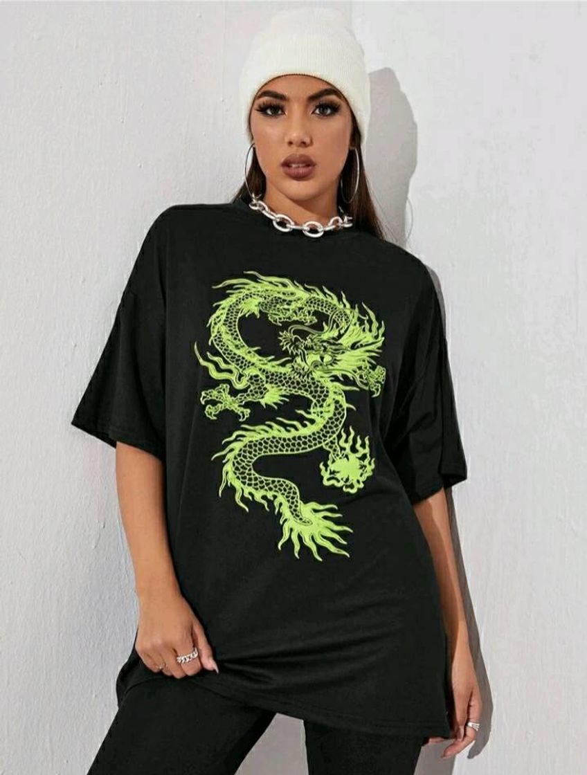 Fashion 🖤💚 Camisetão preto com desenho verde de Dragão 🐉💚🖤