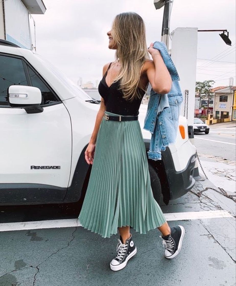 Moda Looks com saia Midi 