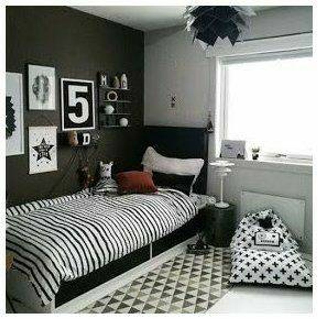 Social QUARTO PRETO E BRANCO 