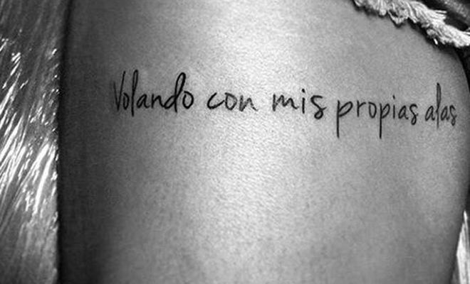 Moda Tatuaje frase