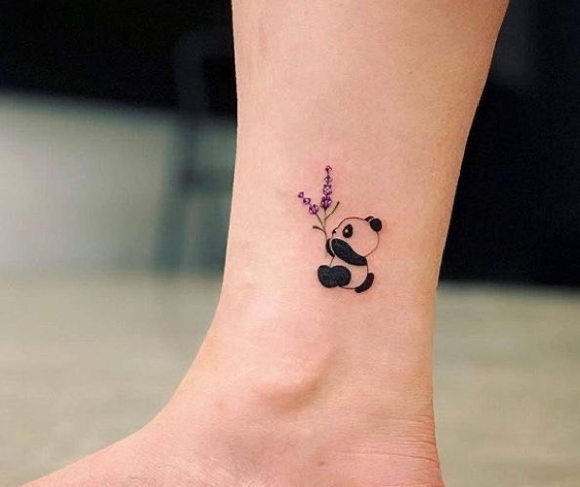 Fashion Tatuagem minimalista de panda 