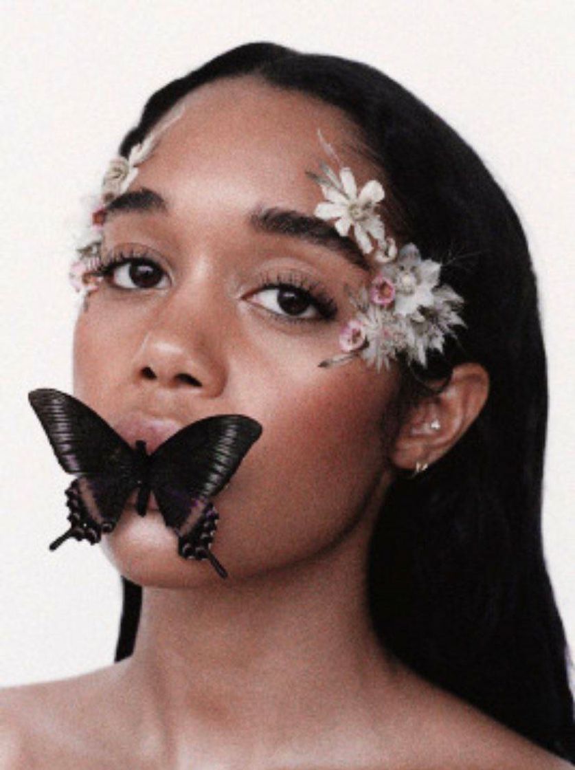 Moda laura harrier by angelo pennetta for w magazine october 2019