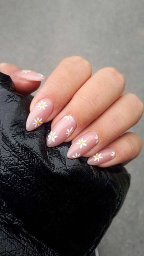 unhas delicadas