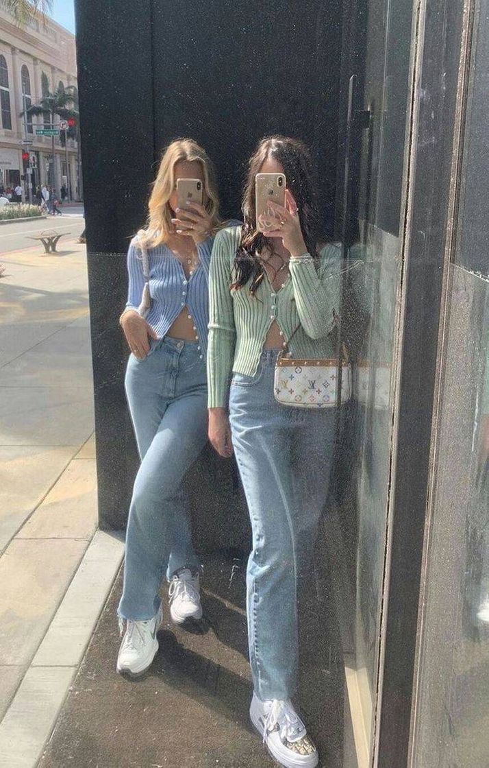 Moda Calça mom jeans + blusinha 