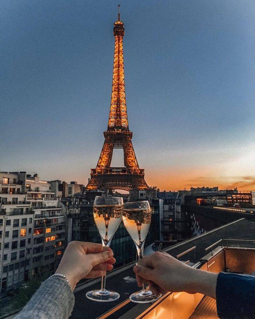 Place 🥂🗼✈️