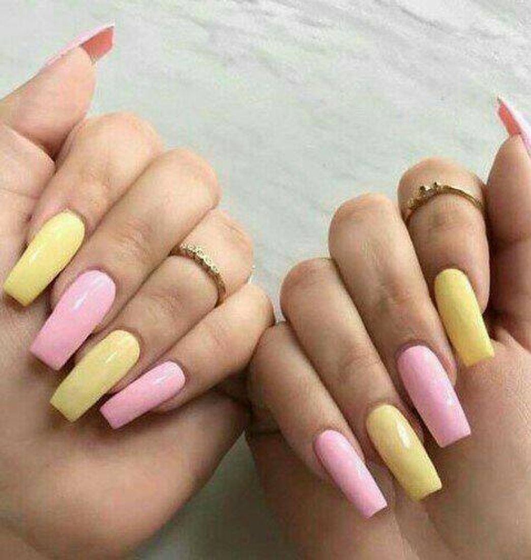 Social Nails