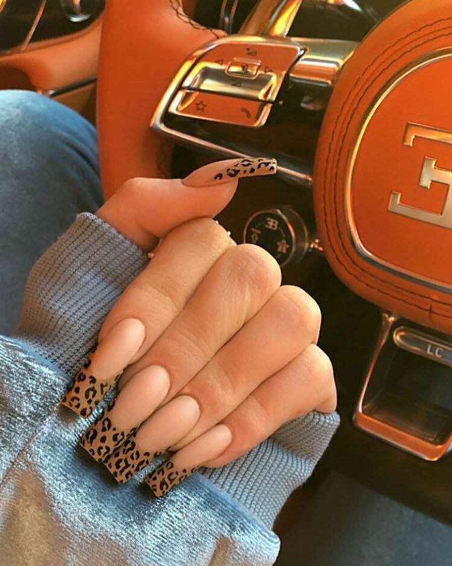 Fashion nails