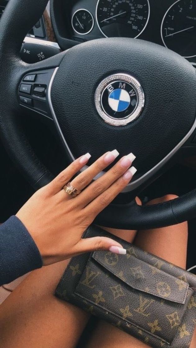 Moda NAILS+BMW+LUIS VUITTON