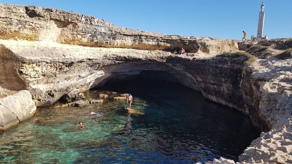 Place Grotta della Poesia