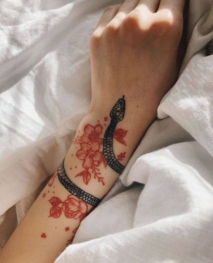 tatoo snake