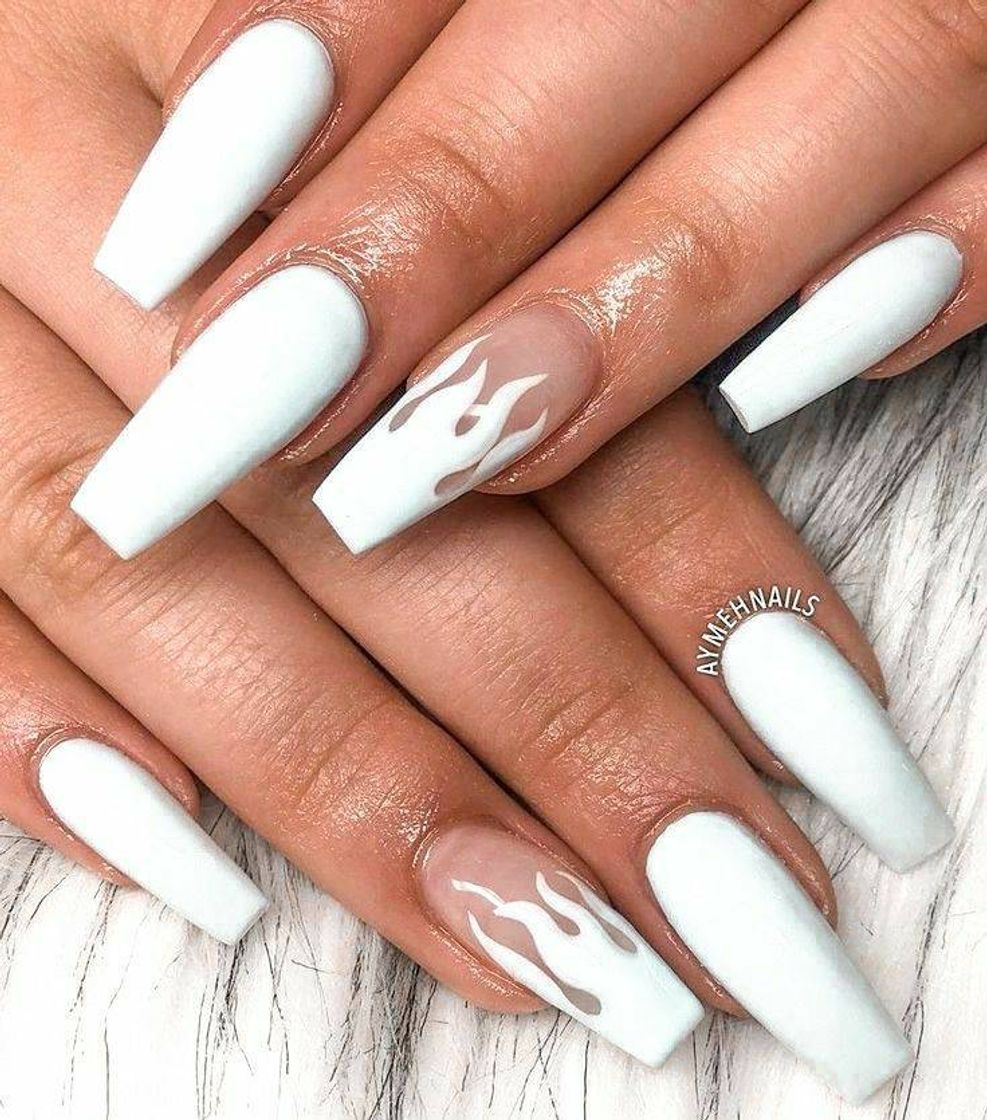 Fashion Uñas fuego blanco