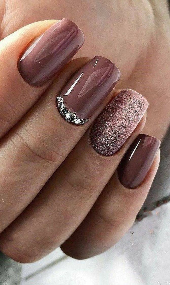 Moda 37 Shiny Nail Designs for 2020 Fall