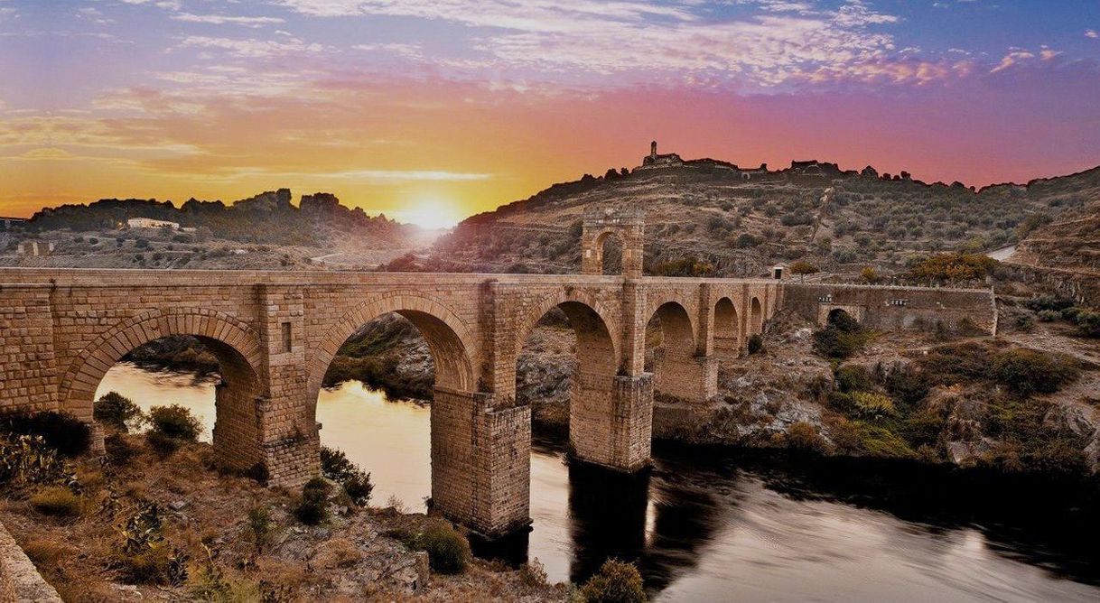 Place Puente de Alcantara