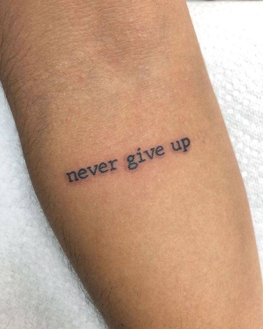 Moda Never give up 🖋️🖤