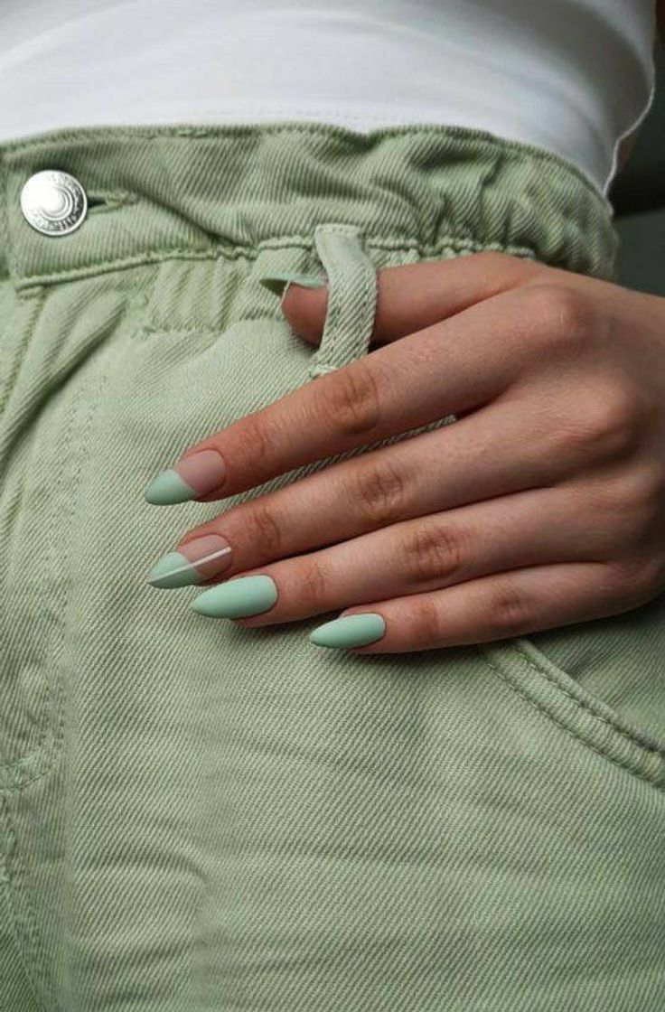 Moda 📍Unhas verdes foscas