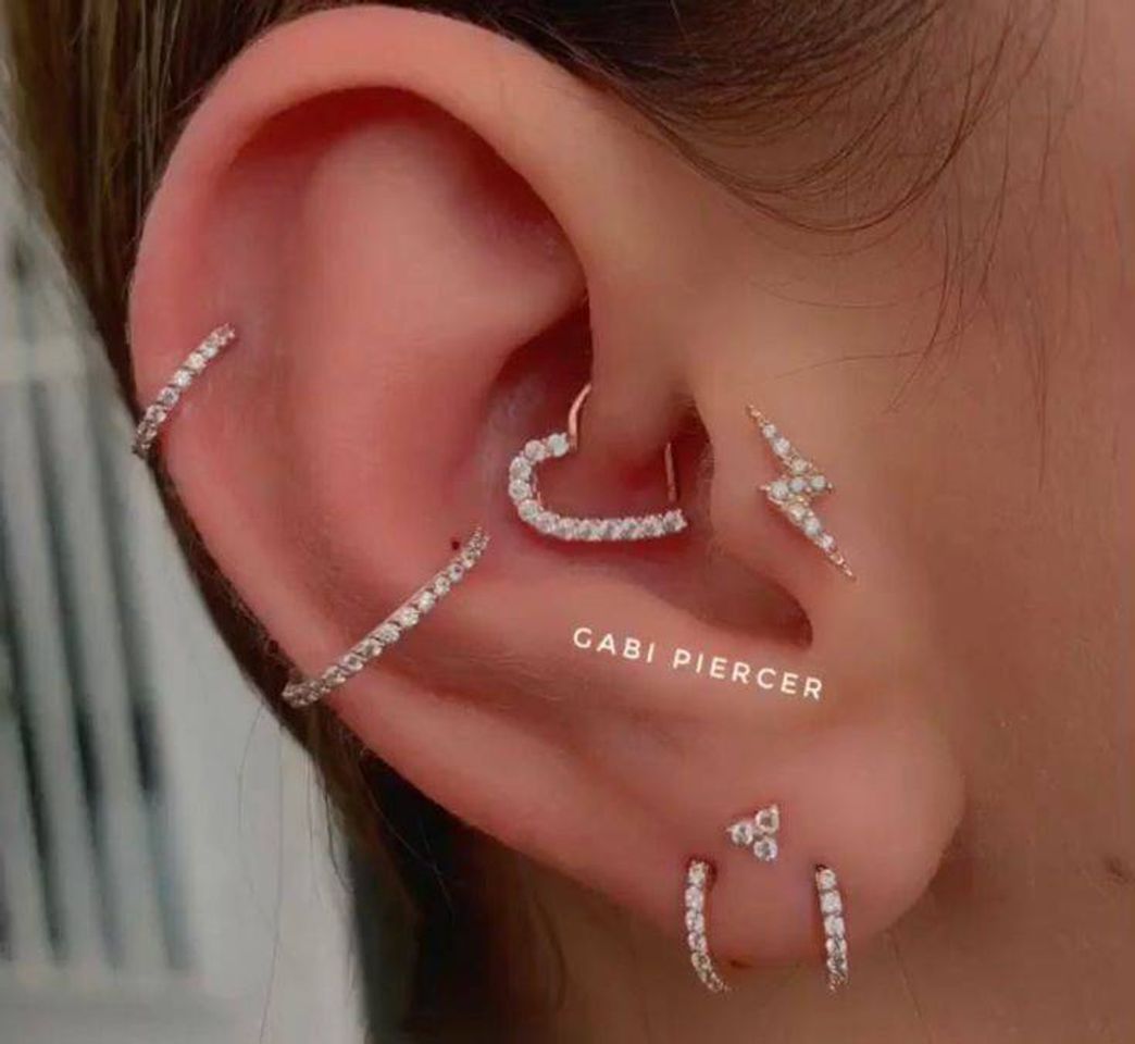 Moda piercing orelha