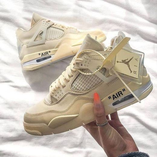 Air Jordan 4 Retro Off-White Sail 🔥