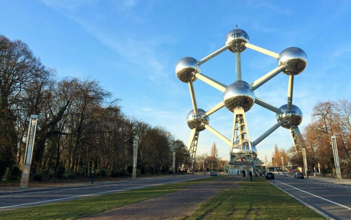 Lugar Atomium