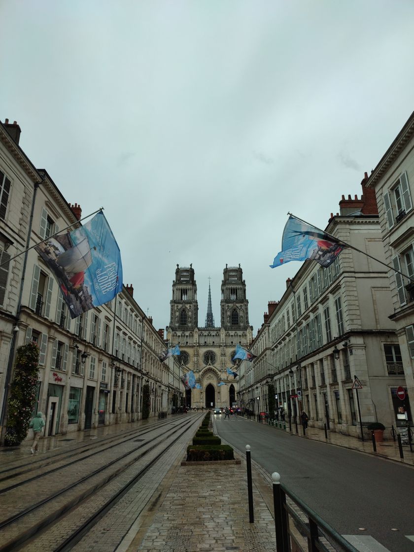 Place Orleans