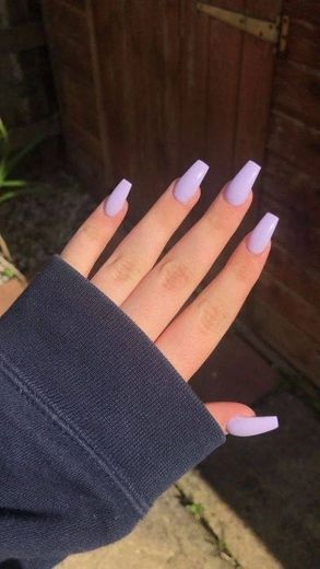 nails lilás 