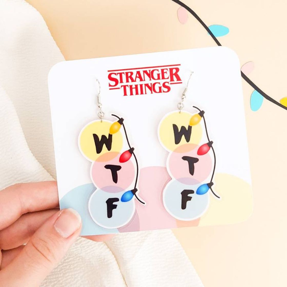 Fashion Brinco Stranger Things Luzes