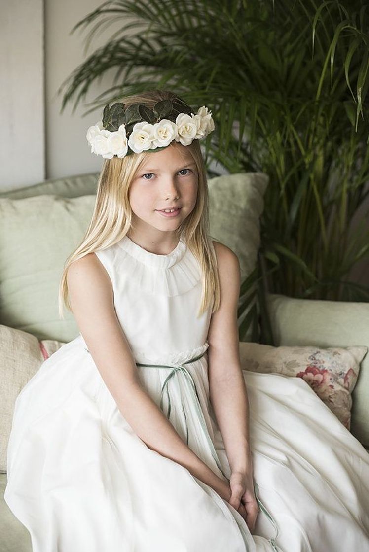 Teresa y Leticia l Primera Comunión l arras l bodas l ropa infantil l