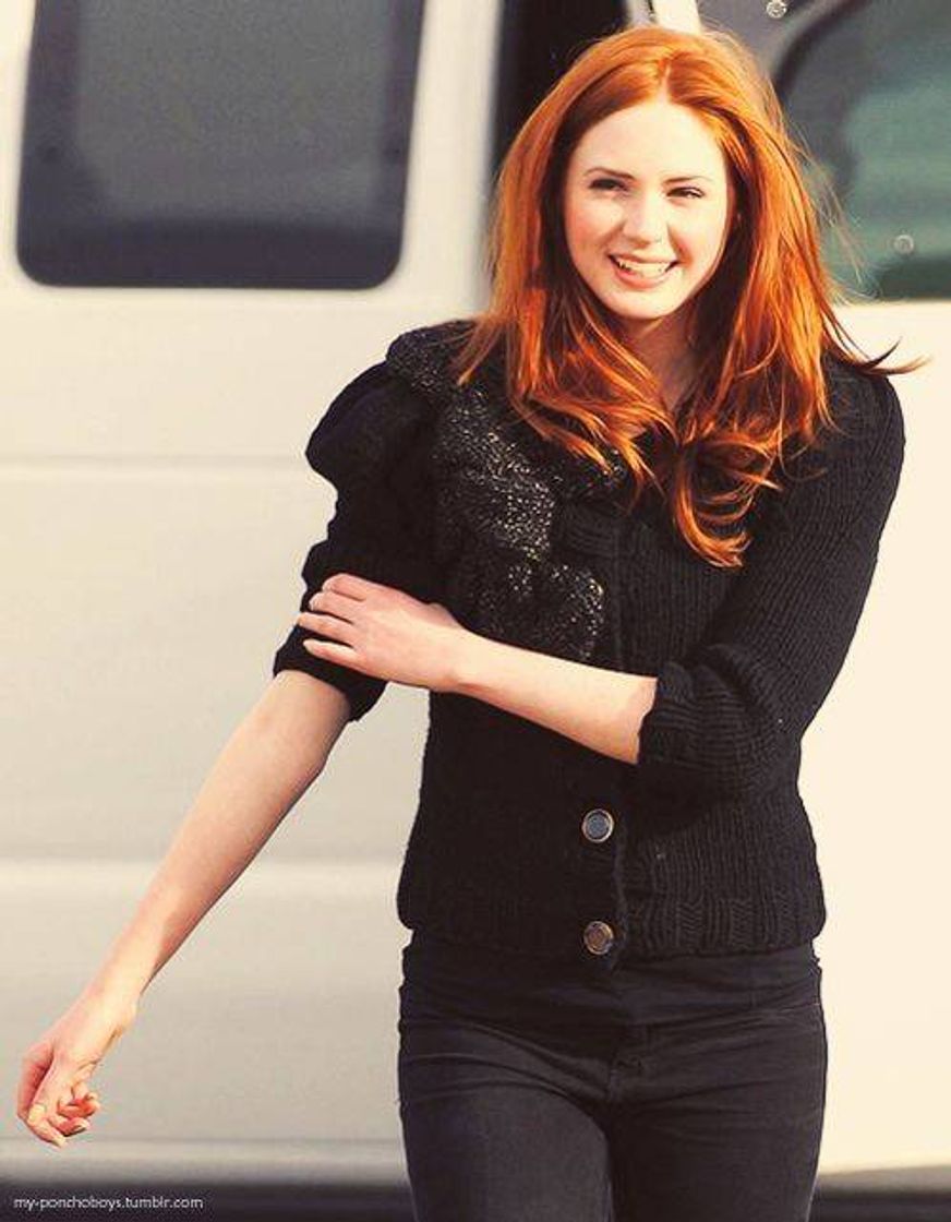 Moda Karen Gillan