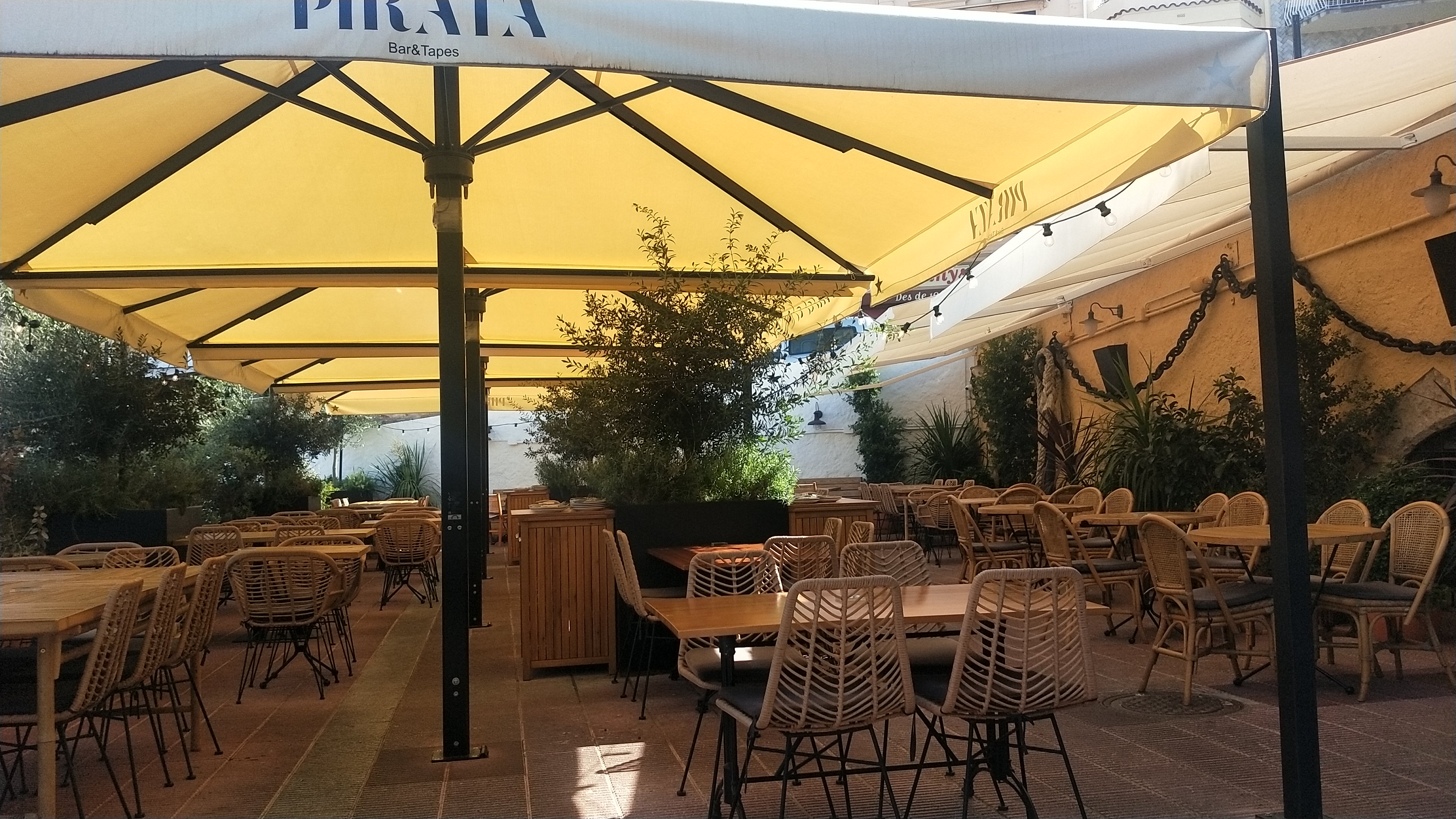 OBERT PER A FESTES PRIVADES FINS 11 ABRIL