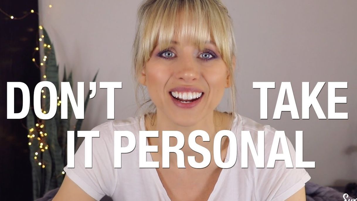 Social superholly - YouTube