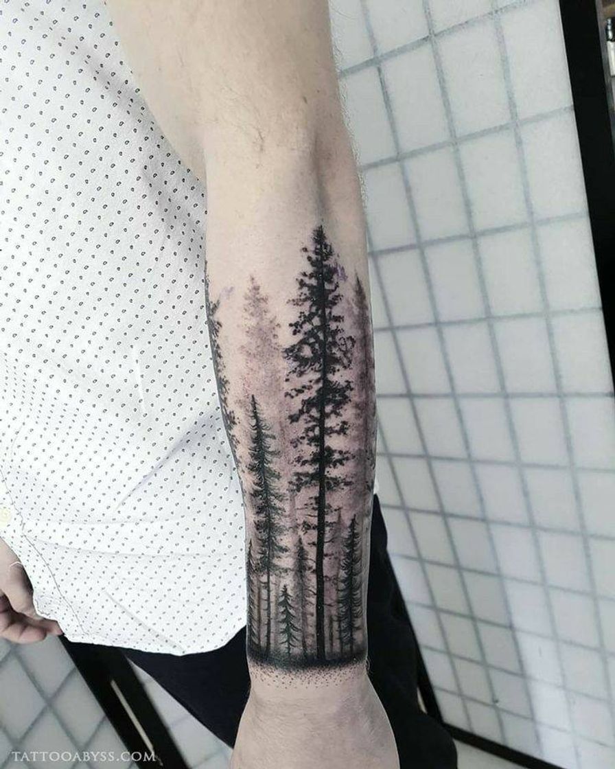 Moda Tatuagem masculina antebraço - Floresta escura